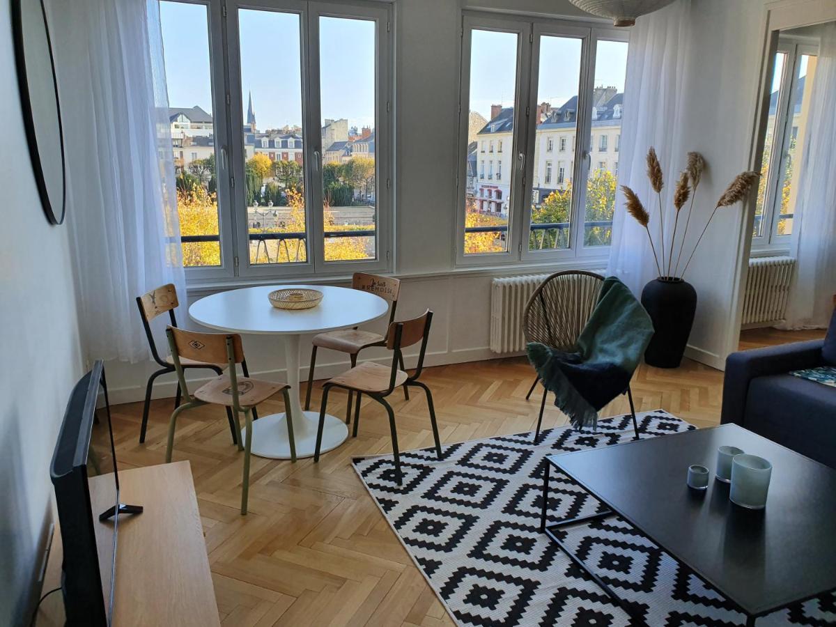 Suite Forum Vue Imprenable Reims Luaran gambar