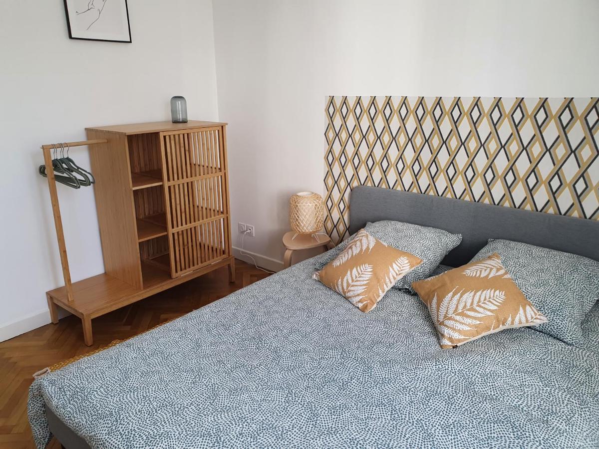 Suite Forum Vue Imprenable Reims Luaran gambar