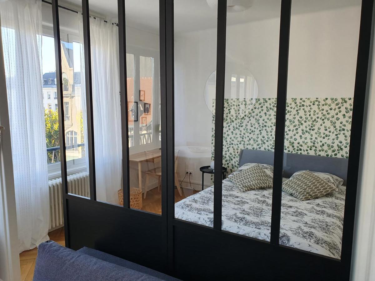 Suite Forum Vue Imprenable Reims Luaran gambar